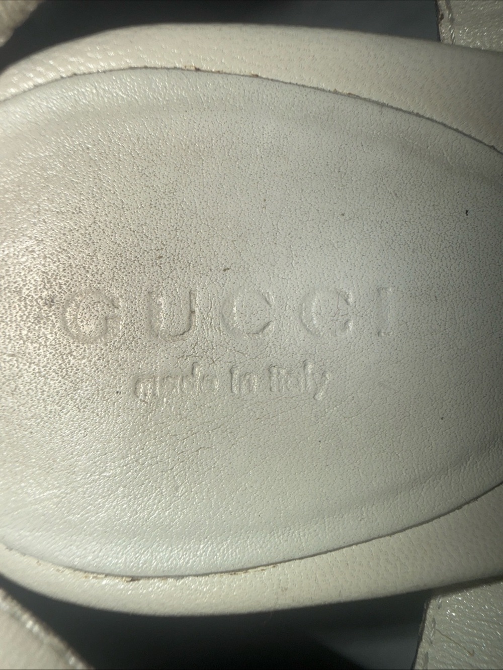Gucci Cream White Interlocking G T-Strap Sandals - Picture 6 of 9